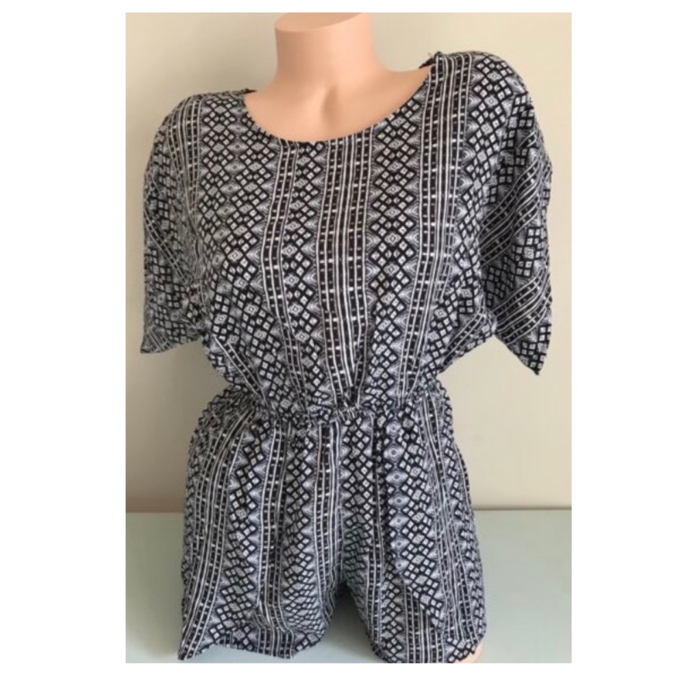 BCBGeneration Black & White Shorts Romper